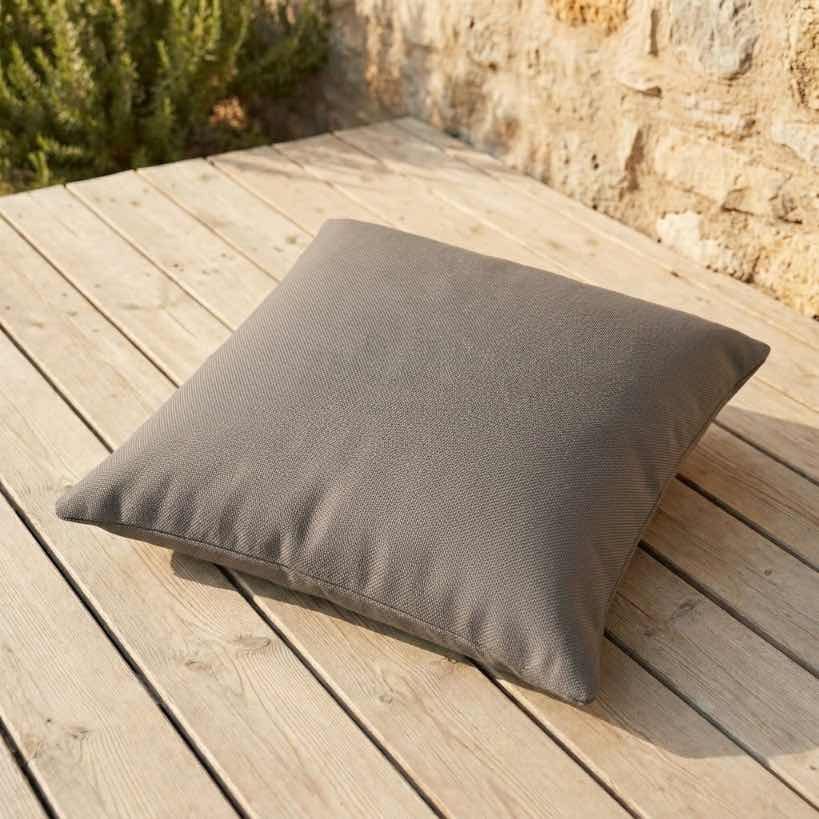 Voir l'image en plein écran Coussin de sol sur mesure en Sunproof